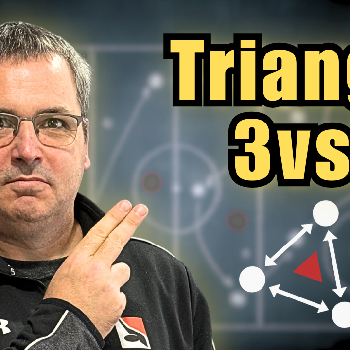 Sortie de zone à triangle offensif 3vs1.png